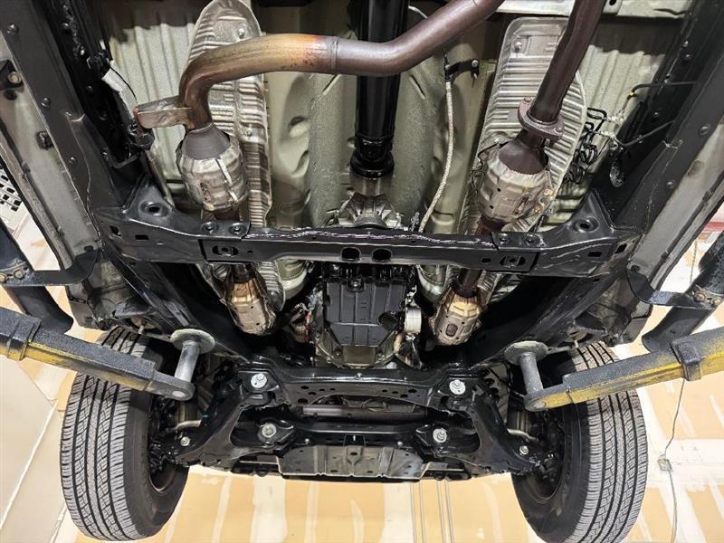 Toyota Tundra Tundra-Grade CrewMax 5.7L 2WD 2010