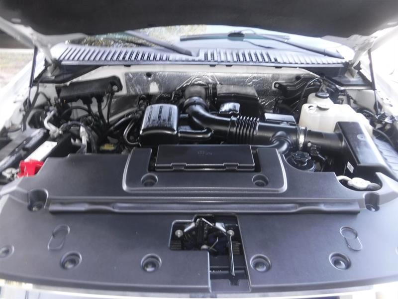 Ford Expedition EL Limited 4D SUV 4WD 2012