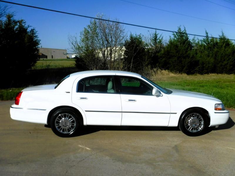 Lincoln Town Car Signature Limited 2008