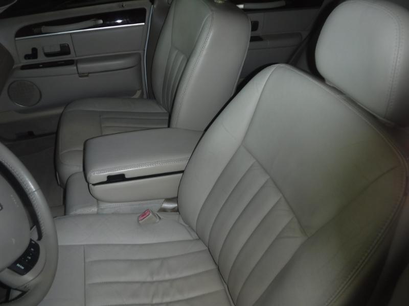 Lincoln Town Car Signature Limited 2008