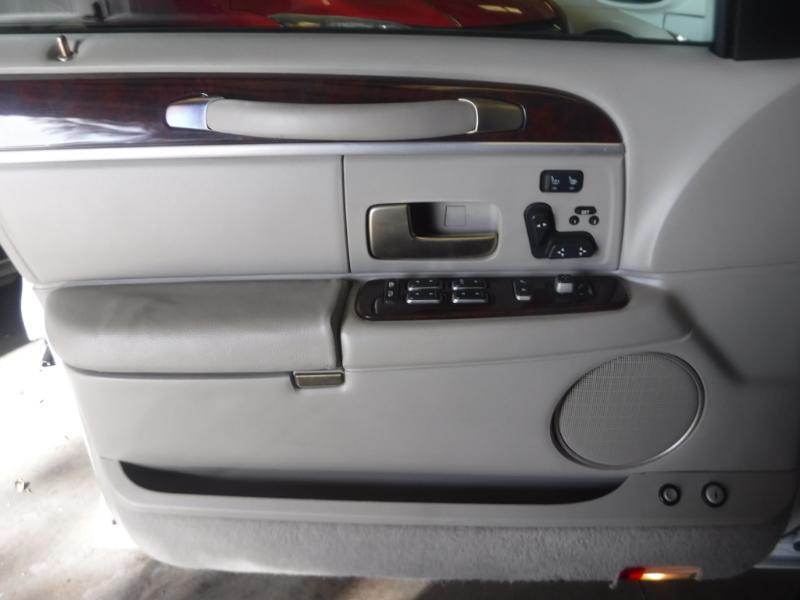 Lincoln Town Car Signature Limited 2008