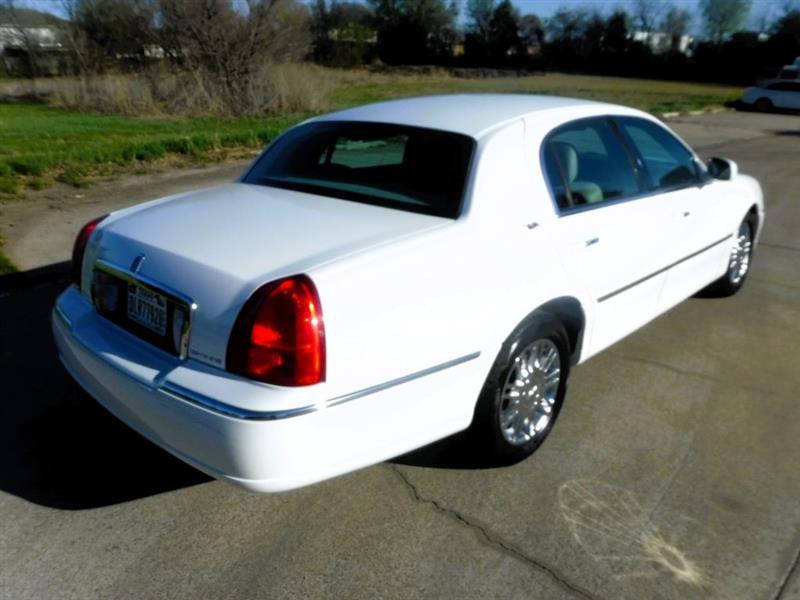 Lincoln Town Car Signature Limited 2008