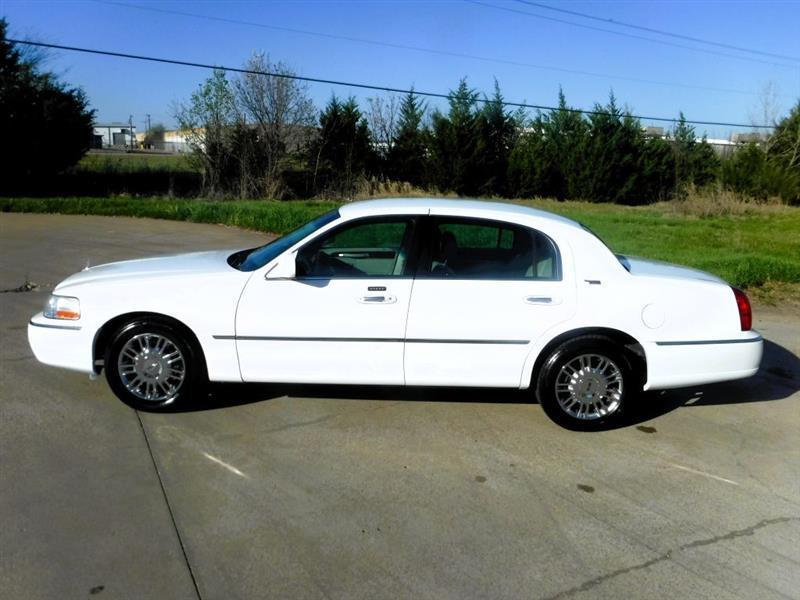 Lincoln Town Car Signature Limited 2008