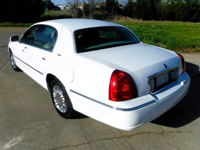 Lincoln Town Car Signature Limited 2008
