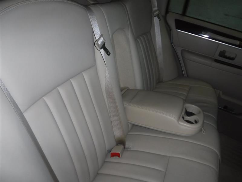 Lincoln Town Car Signature Limited 2008