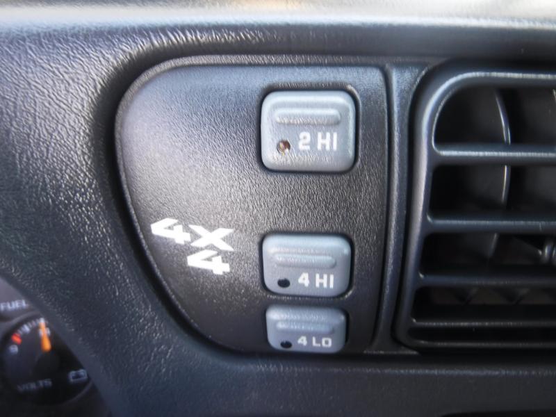 Chevrolet S10 Pickup LS Crew Cab 4WD 2002