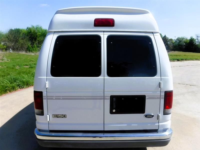 Ford Econoline E150 2002