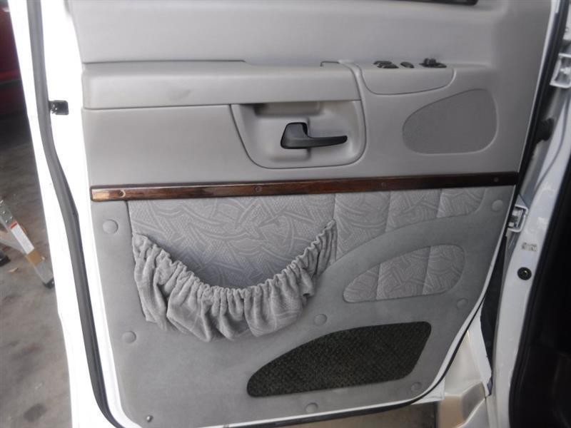 Ford Econoline E150 2002