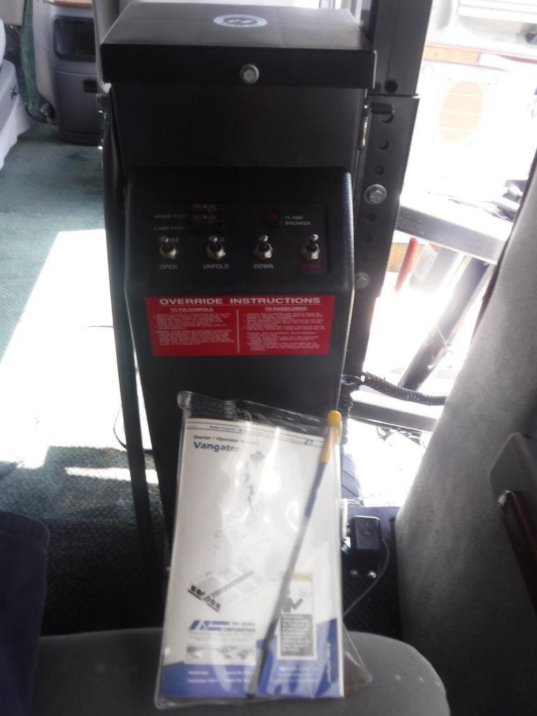 Ford Econoline E150 2002