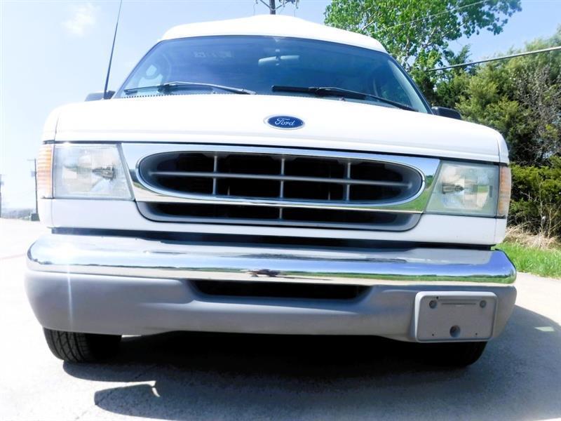 Ford Econoline E150 2002