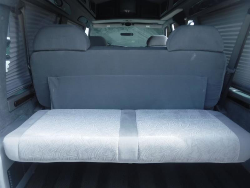 Ford Econoline E150 2002