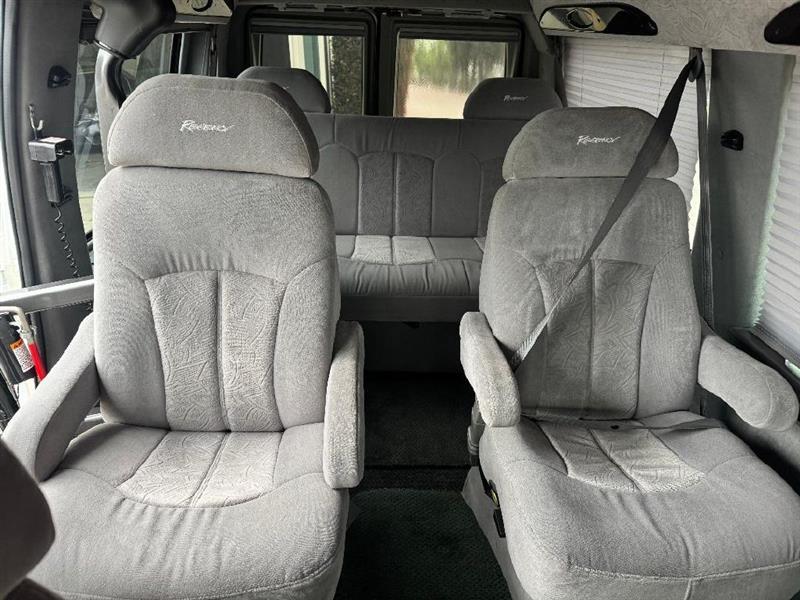 Ford Econoline E150 2002