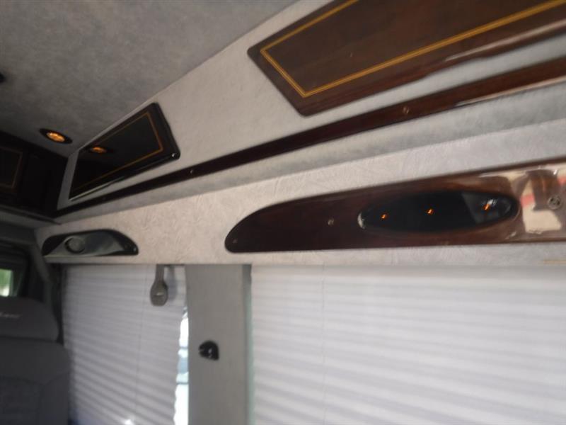 Ford Econoline E150 2002