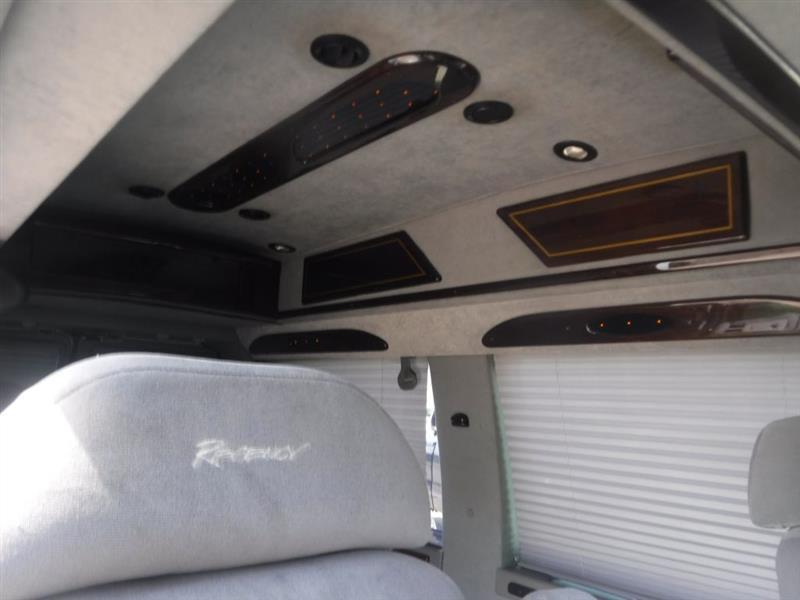 Ford Econoline E150 2002