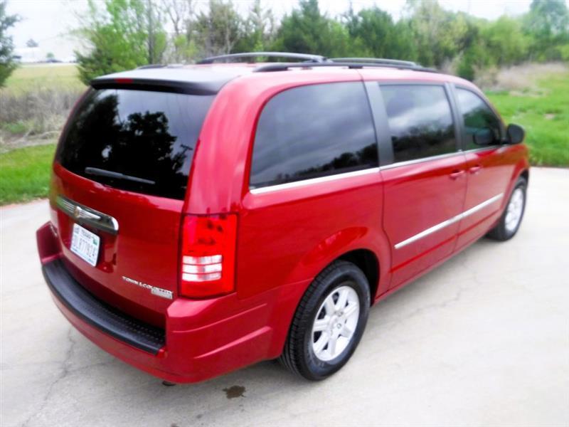 Chrysler Town & Country Touring 2010