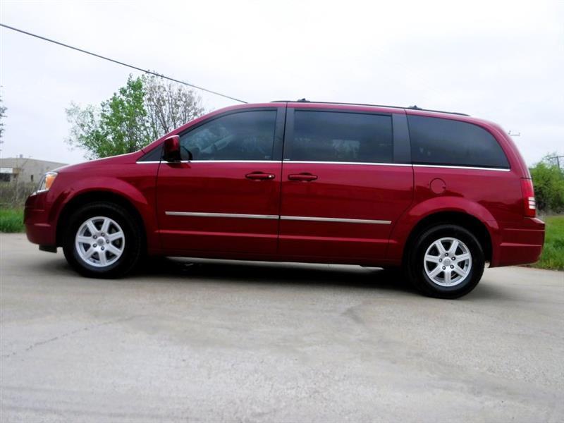 Chrysler Town & Country Touring 2010