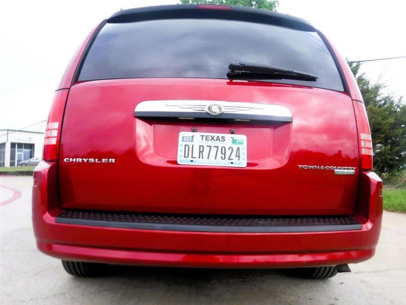 Chrysler Town & Country Touring 2010