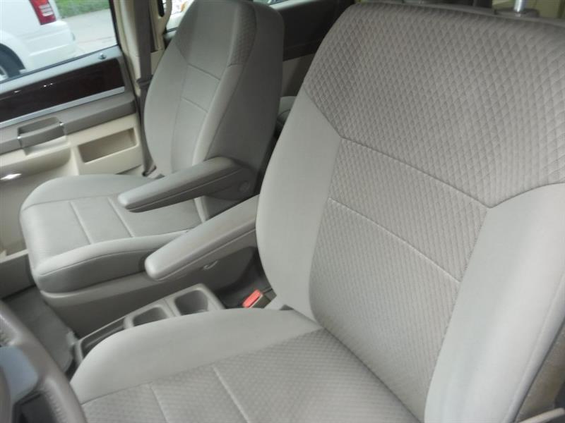 Chrysler Town & Country Touring 2010