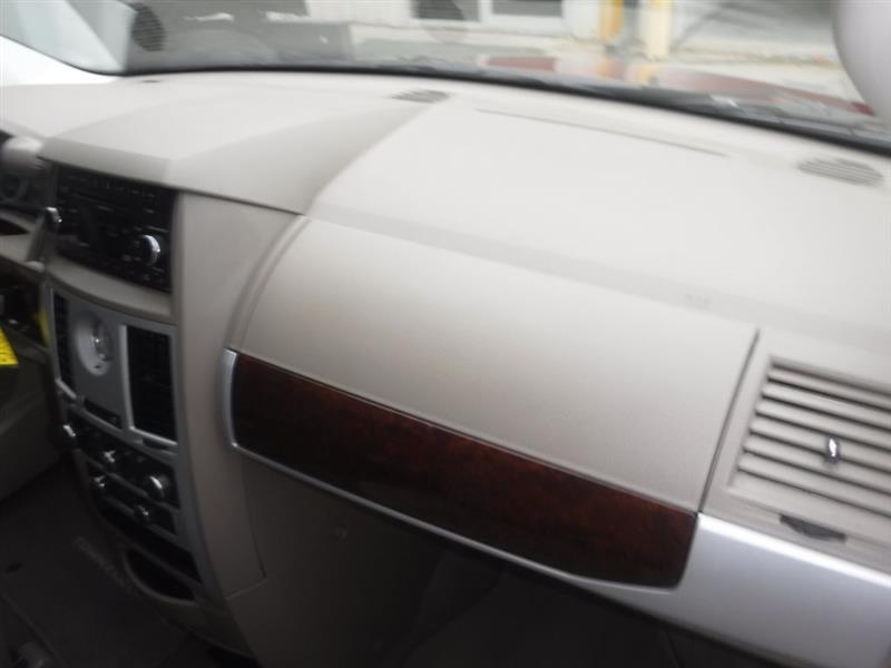 Chrysler Town & Country Touring 2010