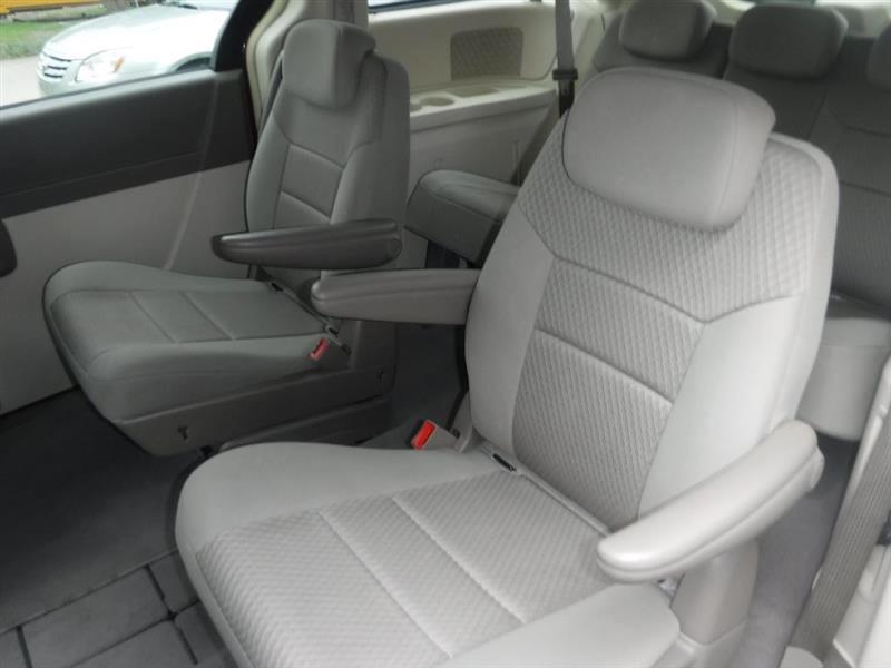 Chrysler Town & Country Touring 2010