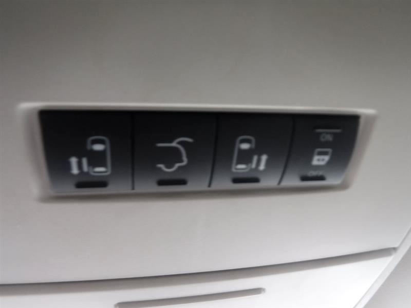 Chrysler Town & Country Touring 2010