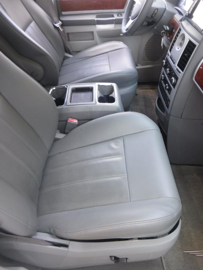 Chrysler Town & Country Touring 2009