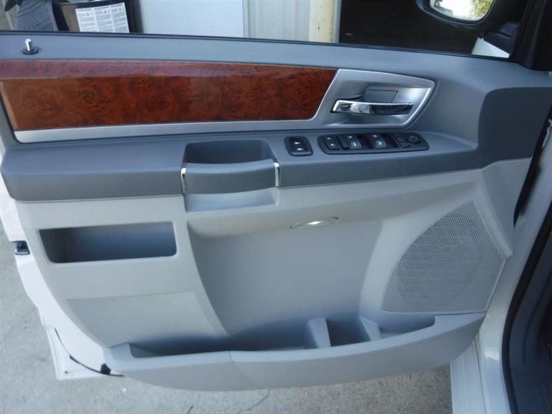 Chrysler Town & Country Touring 2009