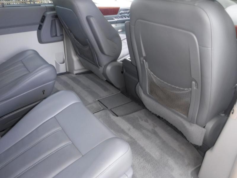 Chrysler Town & Country Touring 2009