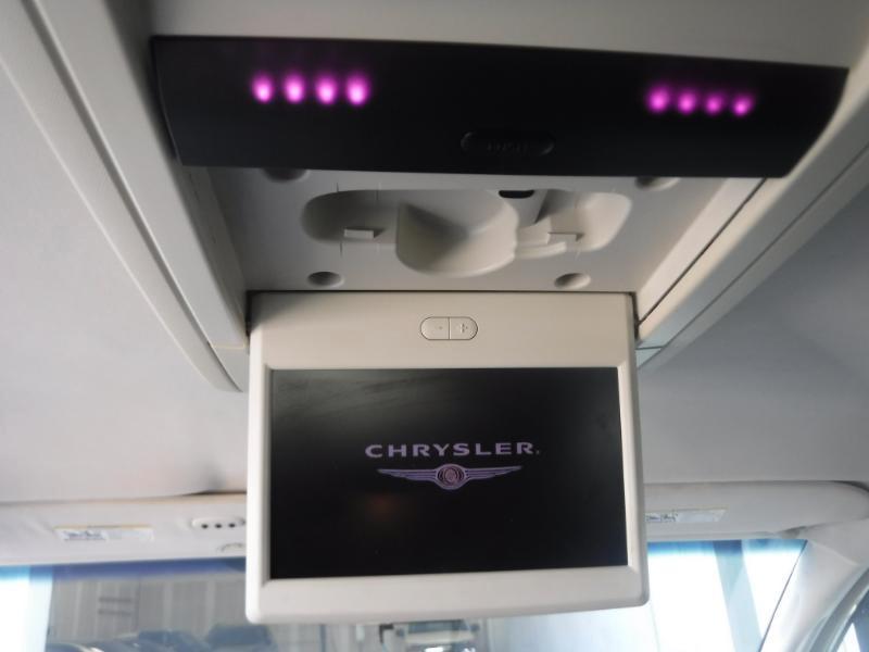 Chrysler Town & Country Touring 2009