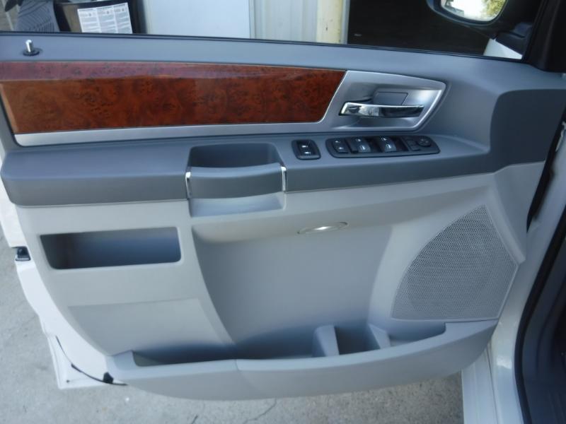 Chrysler Town & Country Touring 2009