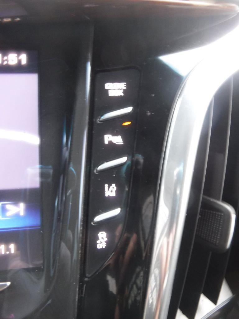 Cadillac Escalade Premium 2WD 2015