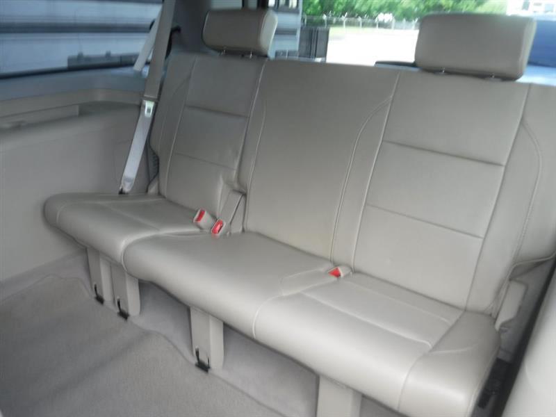 Nissan Armada Platinum 2WD 2011