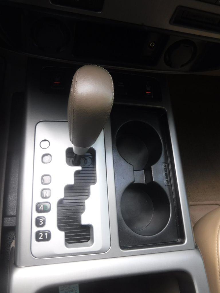 Nissan Armada Platinum 2WD 2011