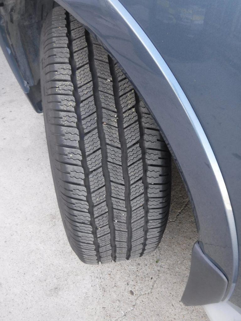 Nissan Armada Platinum 2WD 2011