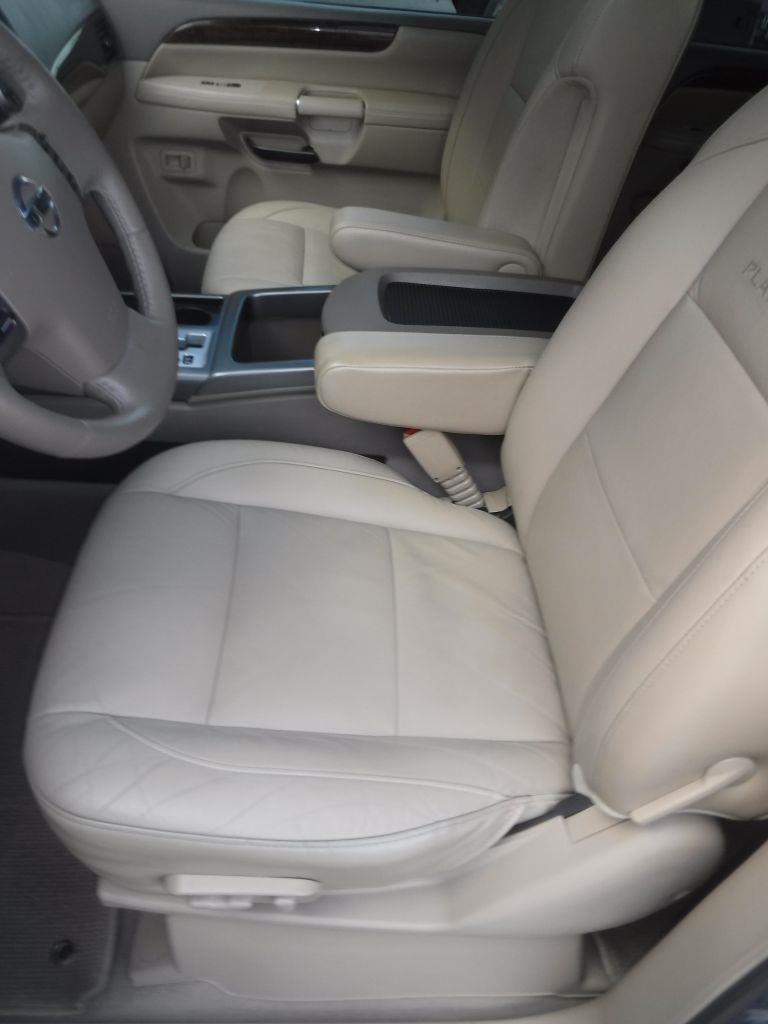 Nissan Armada Platinum 2WD 2011