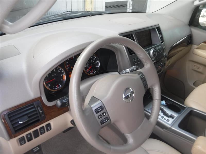 Nissan Armada Platinum 2WD 2011