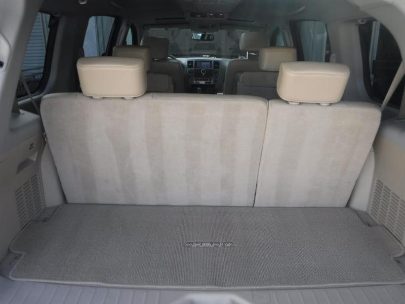 Nissan Armada Platinum 2WD 2011