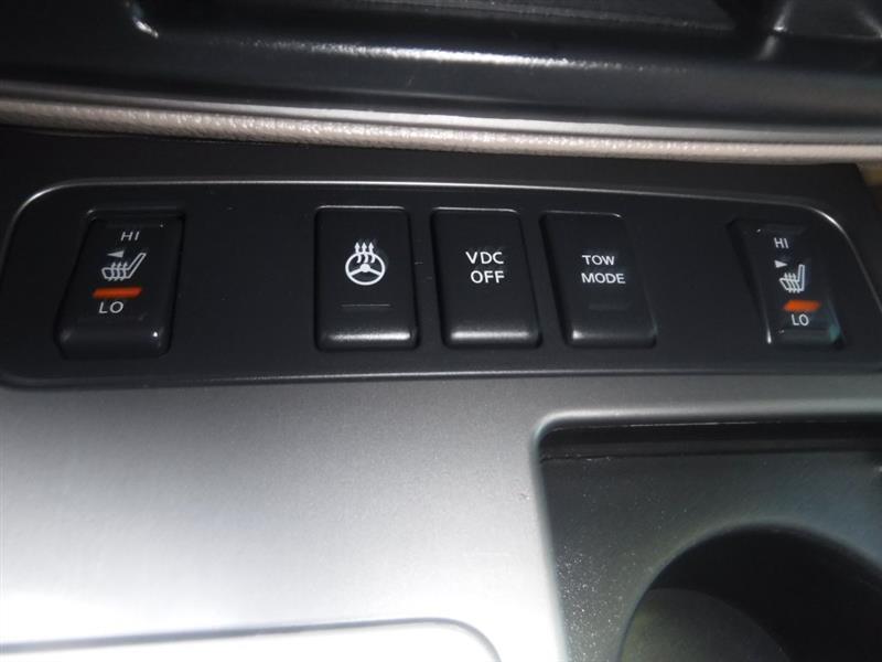 Nissan Armada Platinum 2WD 2011