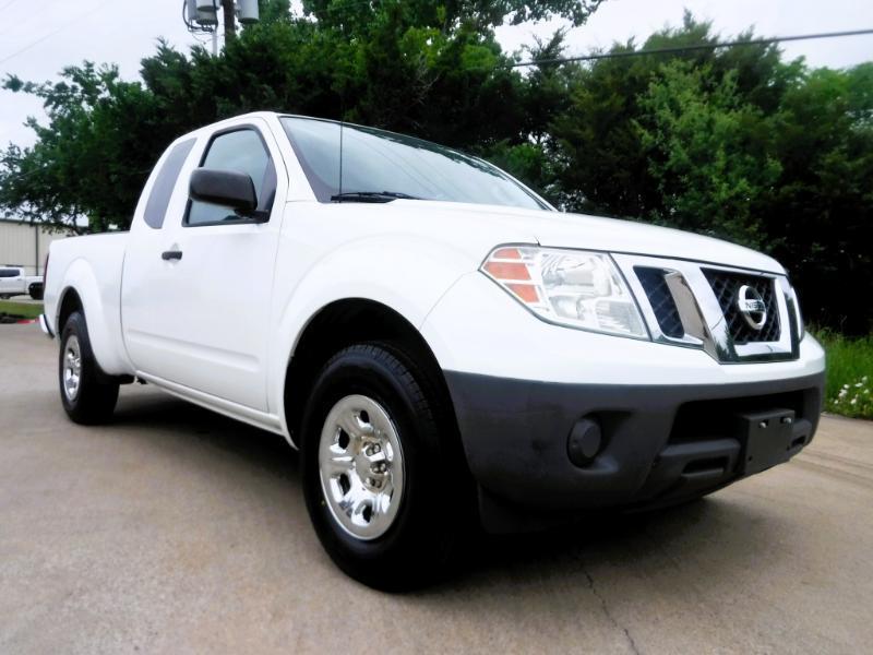 Nissan Frontier SV King Cab I4 2016