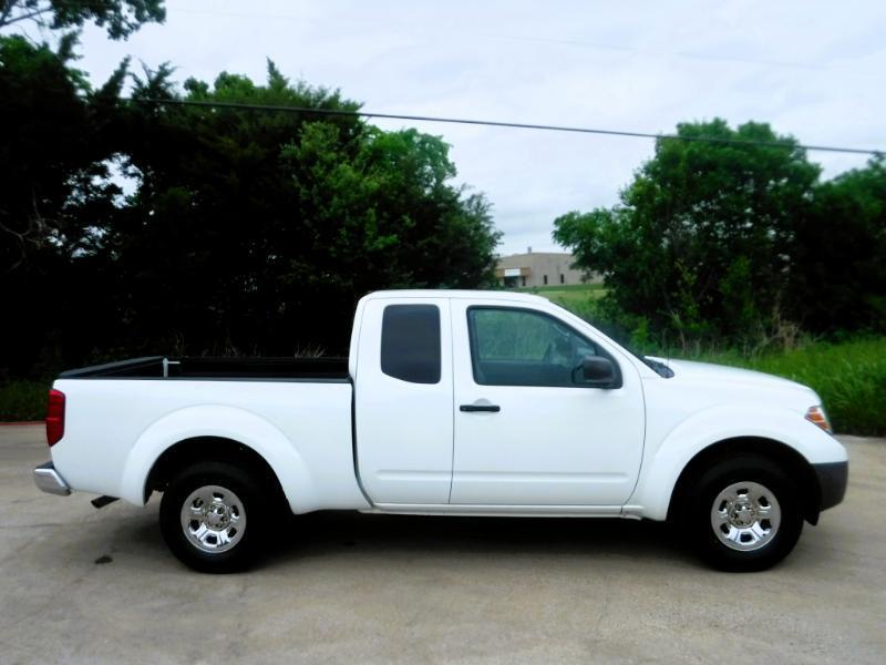 Nissan Frontier SV King Cab I4 2016