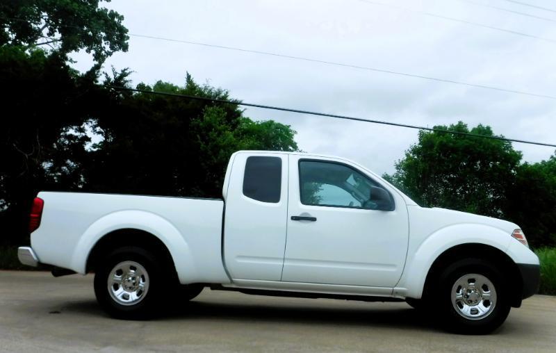 Nissan Frontier SV King Cab I4 2016