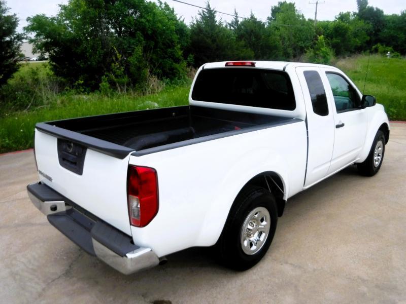 Nissan Frontier SV King Cab I4 2016