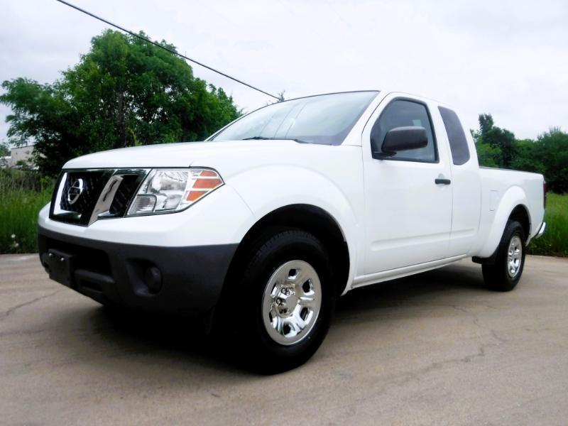 Nissan Frontier SV King Cab I4 2016