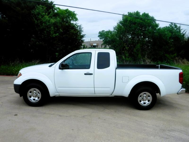 Nissan Frontier SV King Cab I4 2016