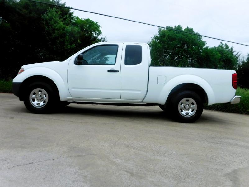 Nissan Frontier SV King Cab I4 2016