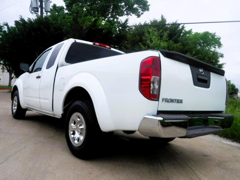 Nissan Frontier SV King Cab I4 2016