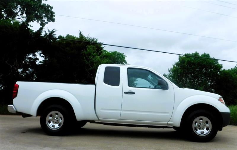 Nissan Frontier SV King Cab I4 2016