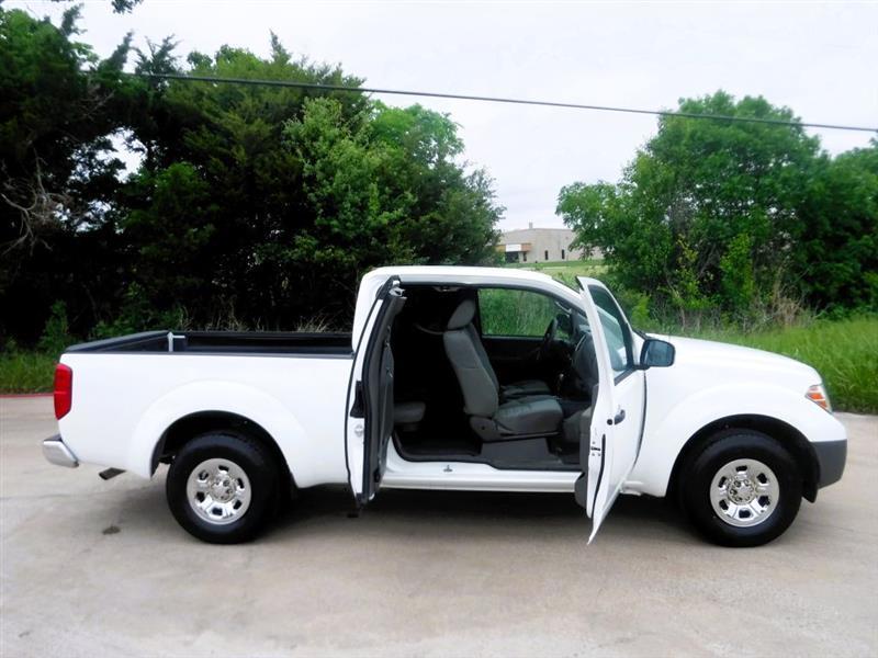 Nissan Frontier SV King Cab I4 2016