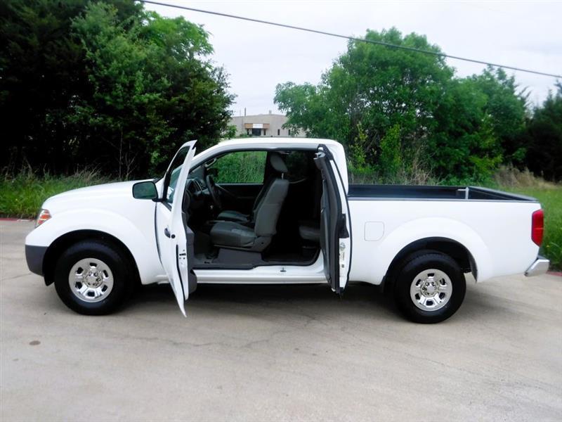 Nissan Frontier SV King Cab I4 2016