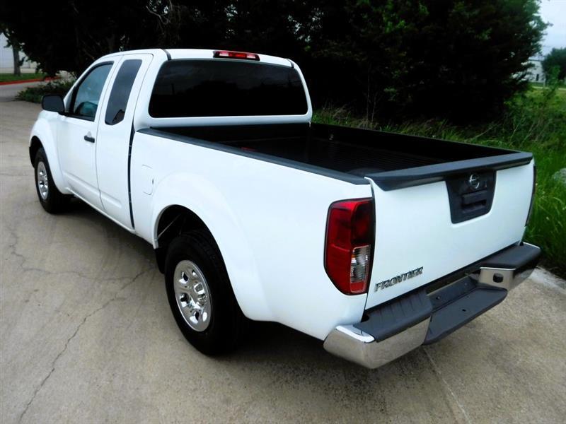Nissan Frontier SV King Cab I4 2016
